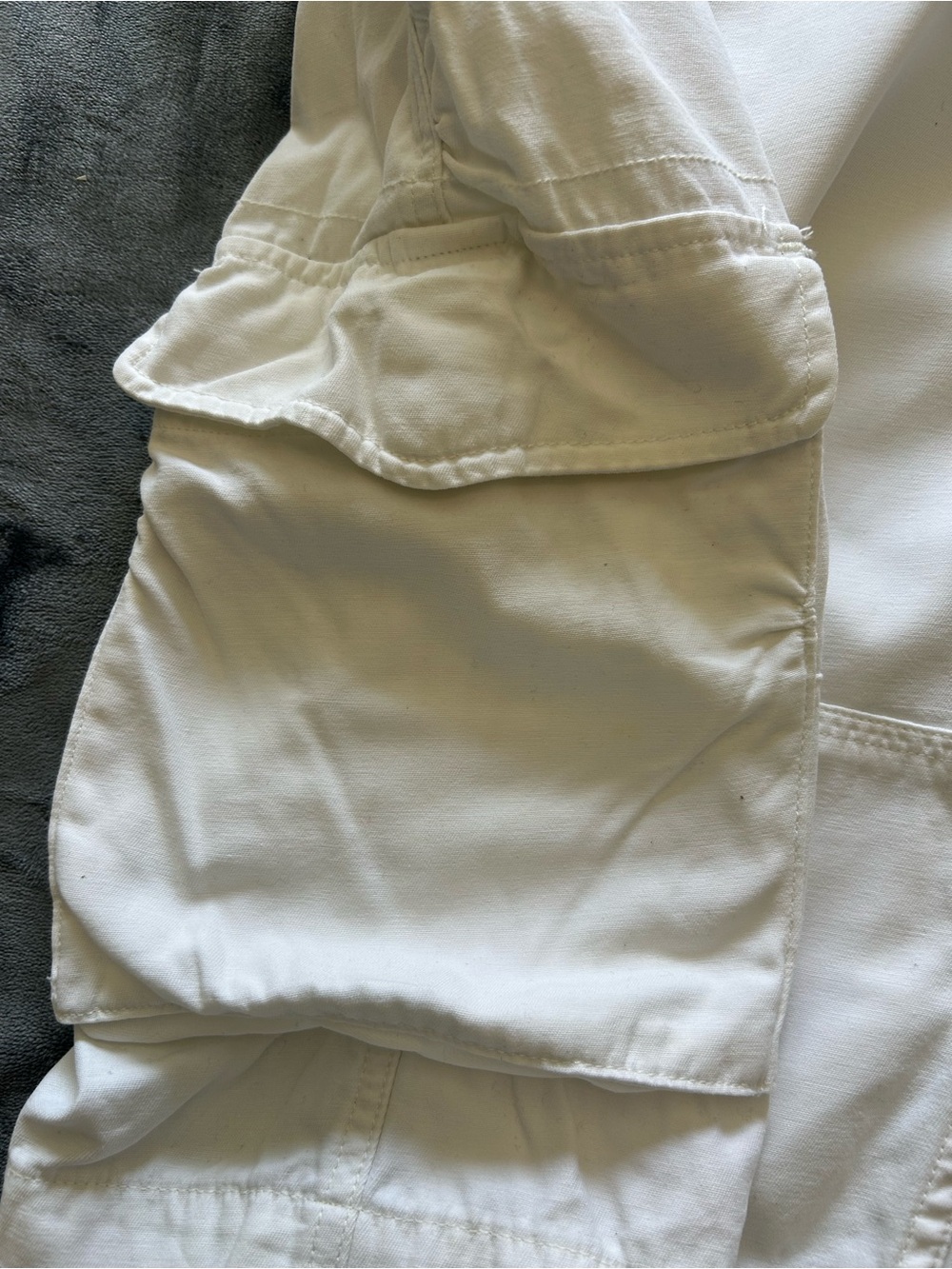 Polo Ralph Lauren White Cargo Shorts with Utility Pockets - Picture 3 of 7